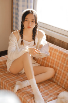 把校花吊起来打屁股